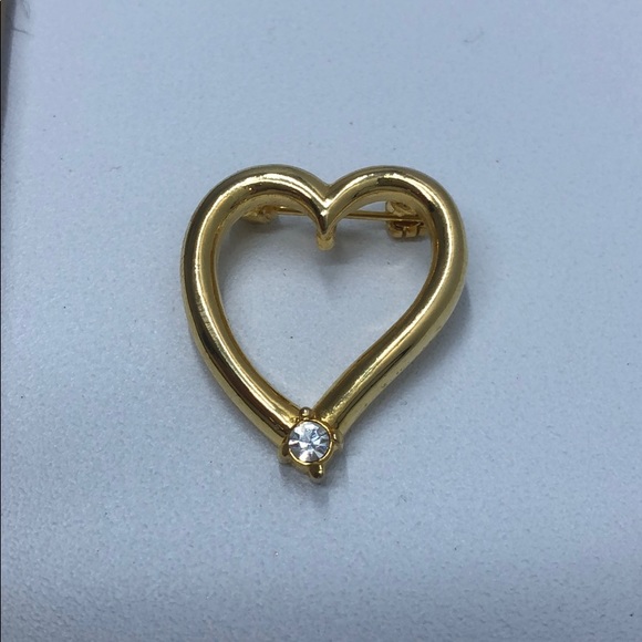 🛼Vintage Gold Tone Heart Pin - Picture 3 of 4